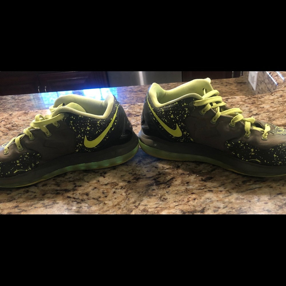 Men’s Nike size 9.5